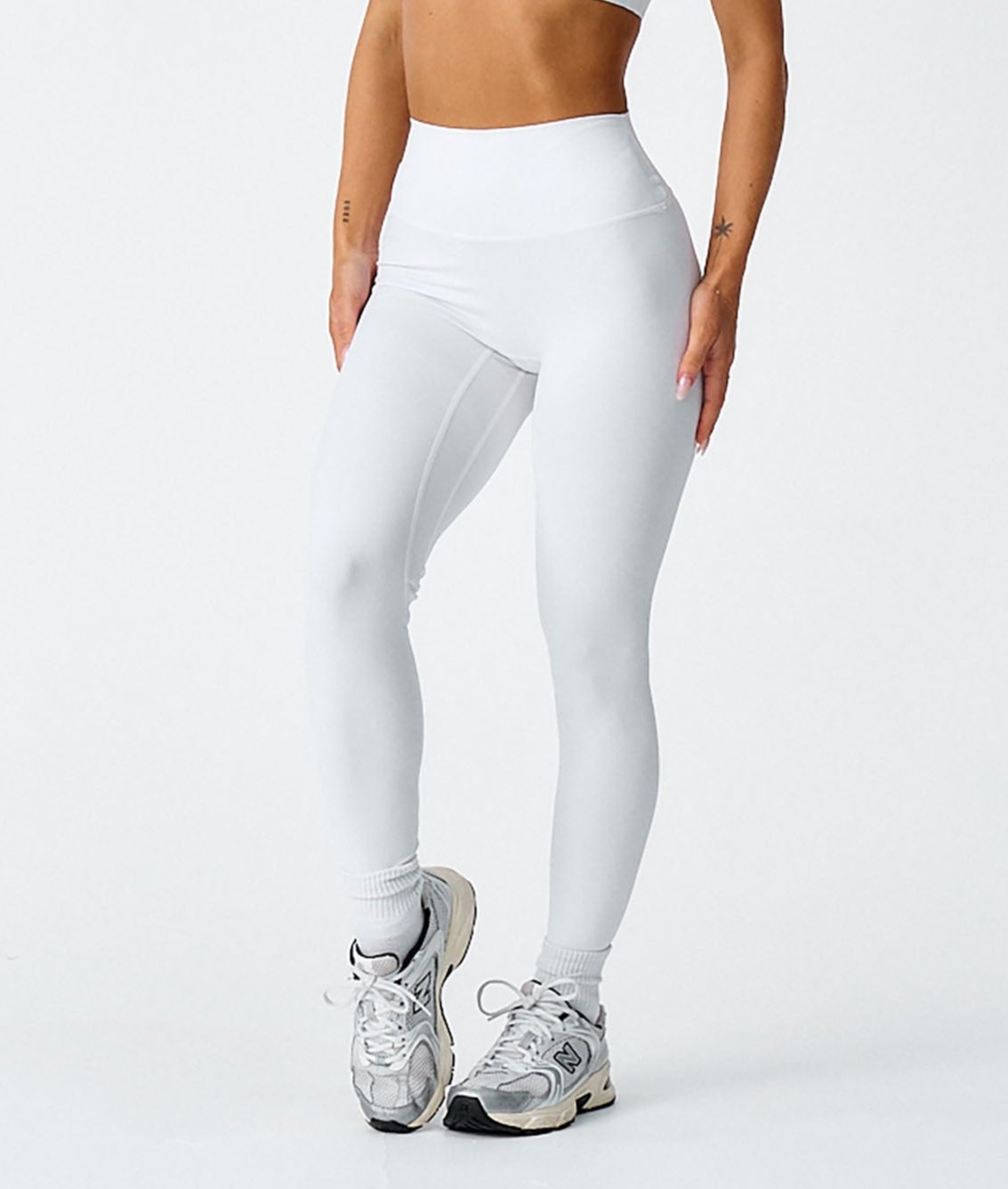 Synergy Leggings - White - Saber Apparel